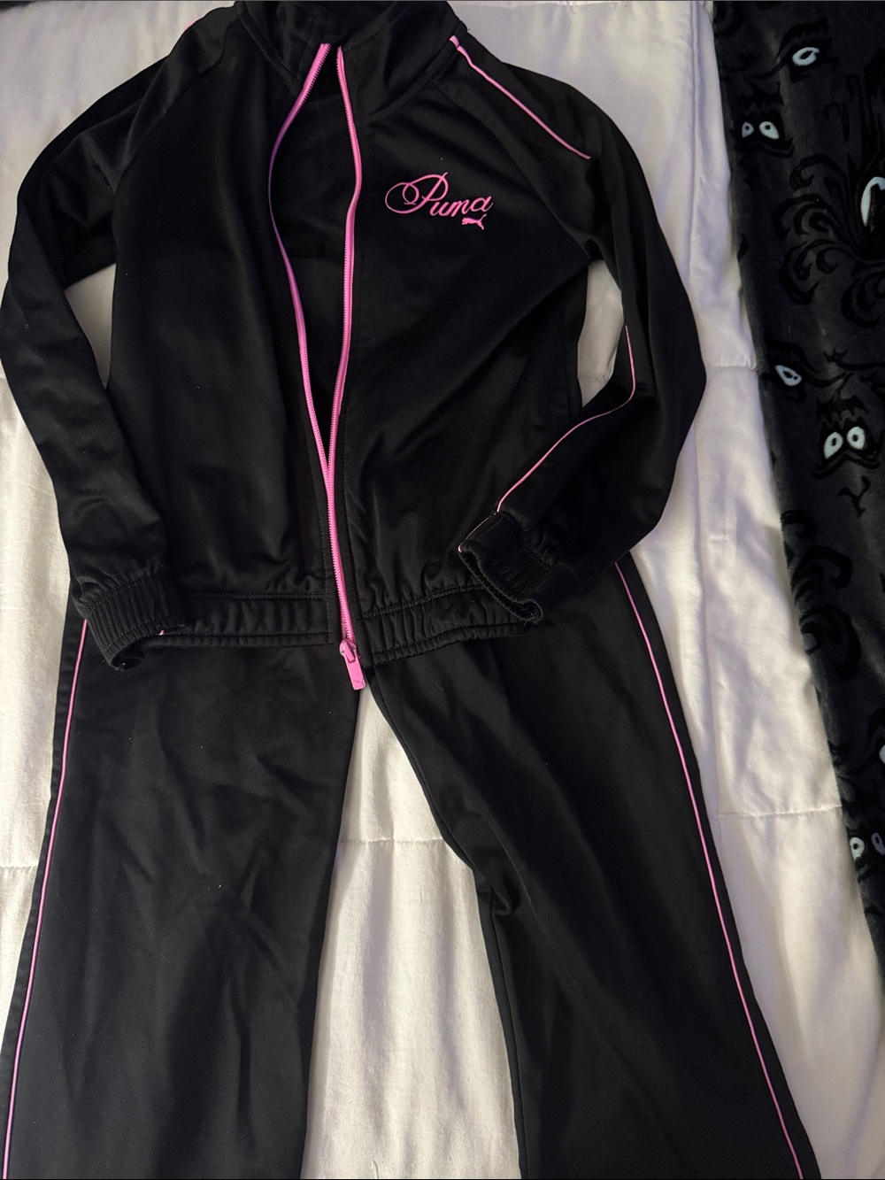 Puma girls track suit size 6 like new